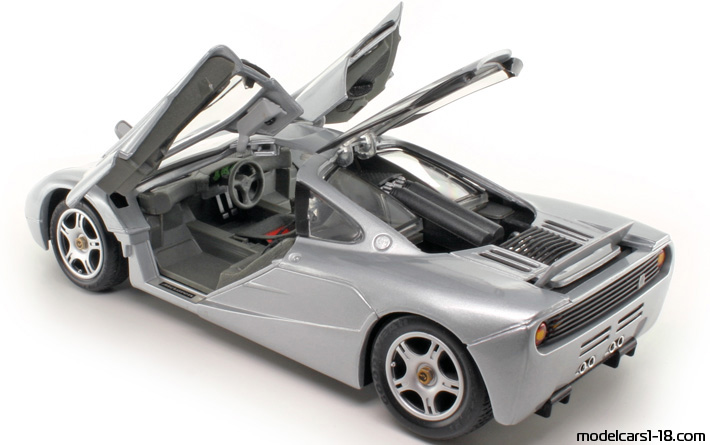 1993 - McLaren F1 Maisto 1/18 (Silber) Zu öffnende Teile