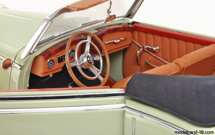 1949 - Mercedes 170 S (W191) Signature Models 1/18 (Weiß / Orange) Innenraum Armaturenbrett