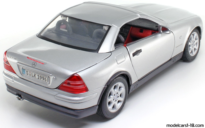 1997 - Mercedes 230 SLK (R170) Maisto 1/18 (Silber) Hinten rechte seite