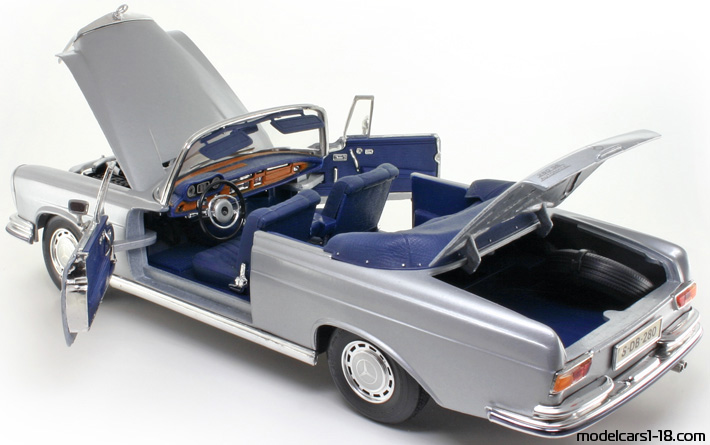 1966 - Mercedes 280 SE (W111) Maisto 1/18 (Silber) Zu öffnende Teile