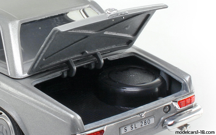 1963 - Mercedes 280 SL (W113) Techno Giodi 1/18 (Silber) Kofferraum / Klappbare Scheinwerfer