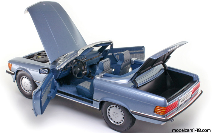 1986 - Mercedes 300 SL (R107) Norev 1/18 (Blau) Zu öffnende Teile
