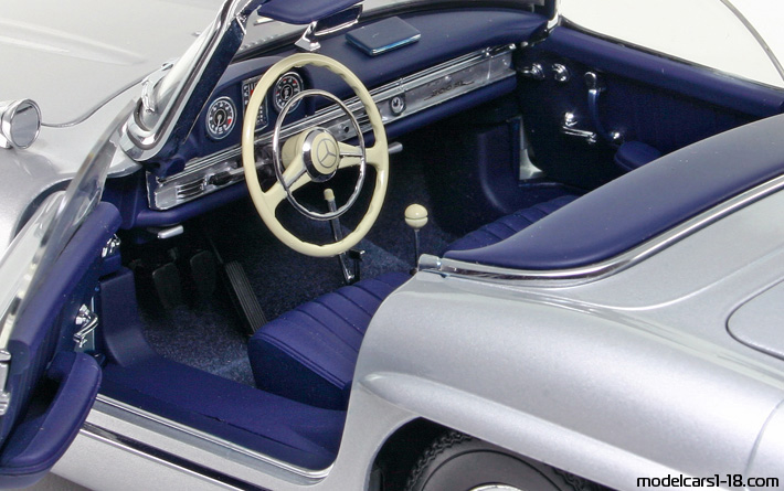 1957 - Mercedes 300 SL (W198) Minichamps 1/18 (Silber) Innenraum Armaturenbrett
