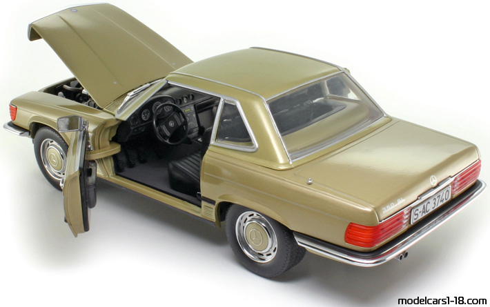1977 - Mercedes 350 SL (R107) Chrono 1/18 (Gold) Zu öffnende Teile