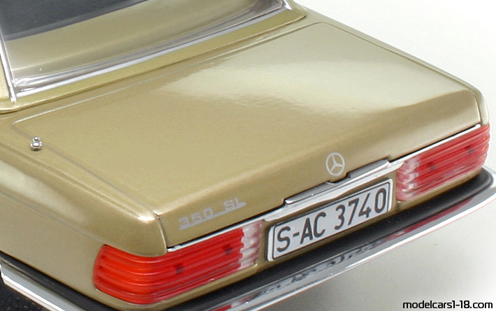1977 - Mercedes 350 SL (R107) Chrono 1/18 (Gold) Kofferraum / Klappbare Scheinwerfer