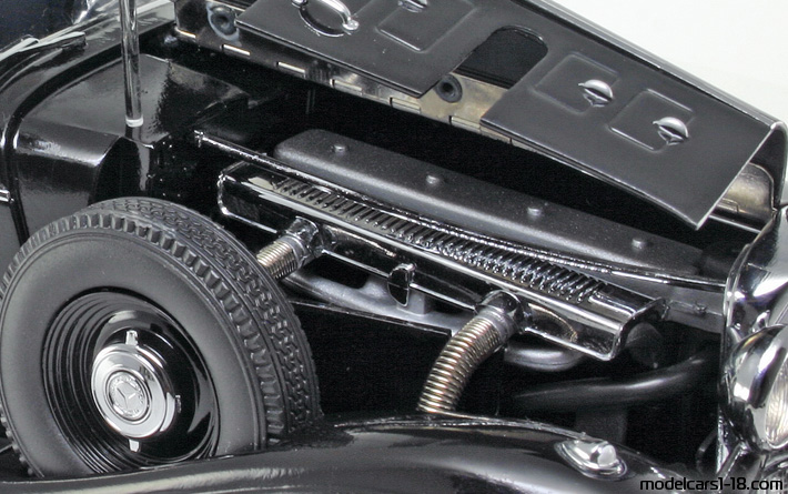 1938 - Mercedes 770 K (W150) Signature Models 1/18 (Schwarz) Kofferraum / Klappbare Scheinwerfer