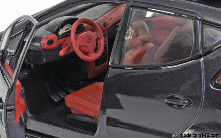 2001 - Mercedes A 160 (W168) Maisto 1/18 (Grau) Innenraum Armaturenbrett