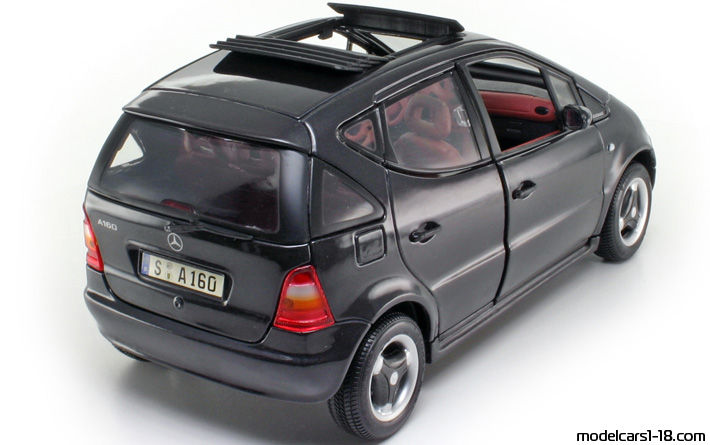 2001 - Mercedes A 160 (W168) Maisto 1/18 (Grau) Hinten rechte seite