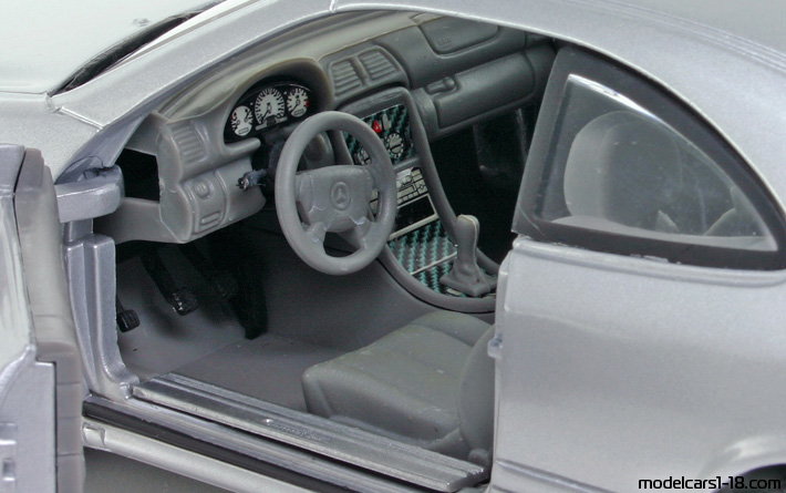 1997 - Mercedes CLK 55 AMG (C208) Anson 1/18 (Silber) Innenraum Armaturenbrett
