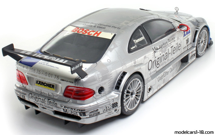 2000 - Mercedes CLK DTM (C208) Maisto 1/18 (Silber / Blau) Hinten rechte seite