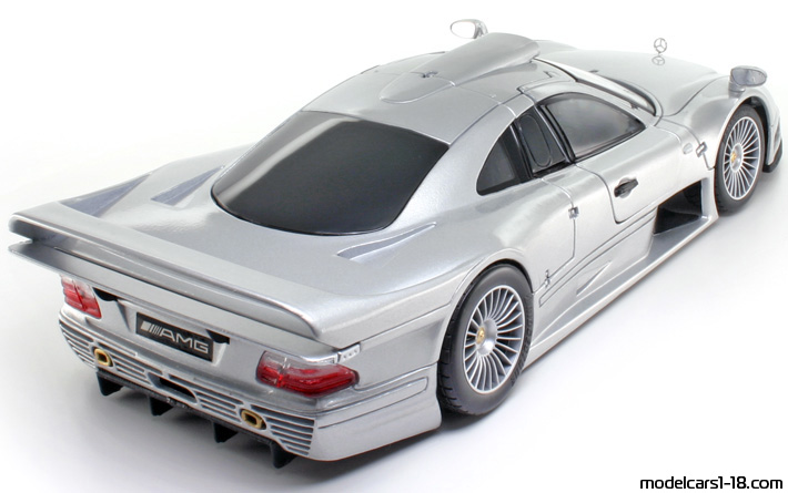 1998 - Mercedes CLK GTR Maisto 1/18 (Silber) Hinten rechte seite