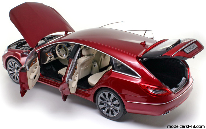 2012 - Mercedes CLS Shooting Brake (X218) Norev 1/18 (Rot) Zu öffnende Teile