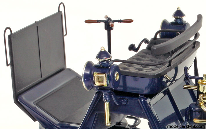 1886 - Mercedes Daimler Motor Carriage Norev 1/18 (Blau) Innenraum Armaturenbrett