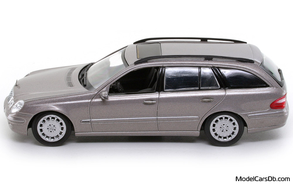 2003 - Mercedes E 320 T (S211) Minichamps 1/43 (Gold) Seite