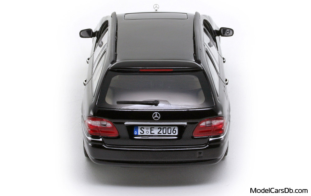 2006 - Mercedes E 350 T (S211) Minichamps 1/43 (Schwarz) Heck