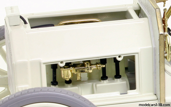 1901 - Mercedes Simplex 35 HP Schuco 1/18 (Weiß) Motor