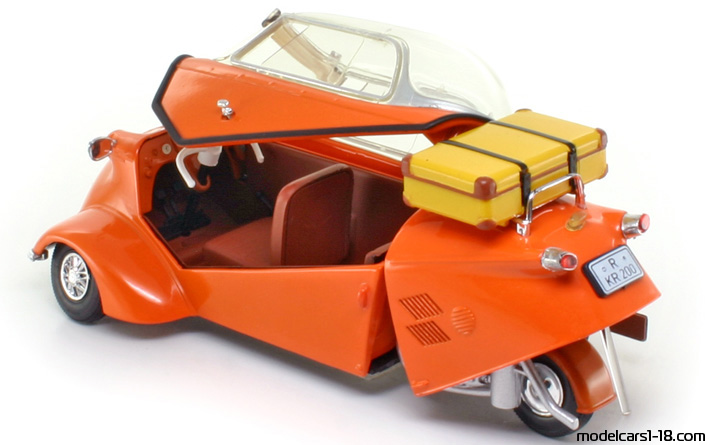 1955 - Messerschmitt KR200 Revell 1/18 (Orange) Zu öffnende Teile