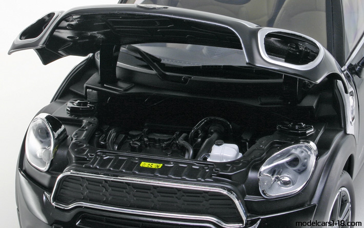 2010 - Mini Cooper S Countryman Norev 1/18 (Schwarz) Motor