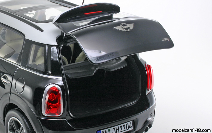 2010 - Mini Cooper S Countryman Norev 1/18 (Schwarz) Kofferraum / Klappbare Scheinwerfer