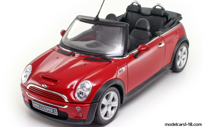 2003 - Mini Cooper S Welly 1/18 (Rot) Vorne linke Seite