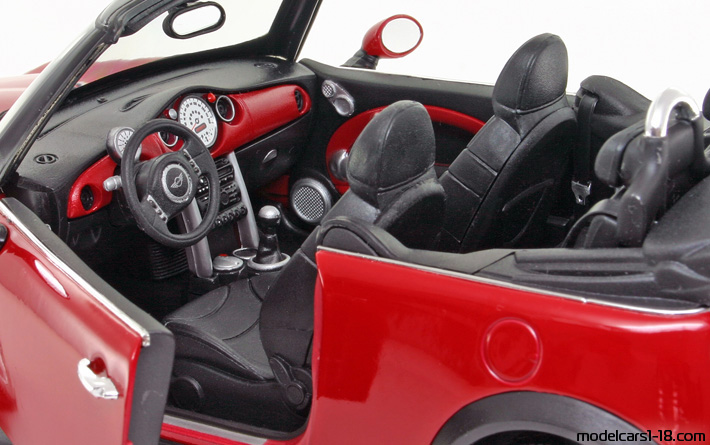 2003 - Mini Cooper S Welly 1/18 (Rot) Innenraum Armaturenbrett