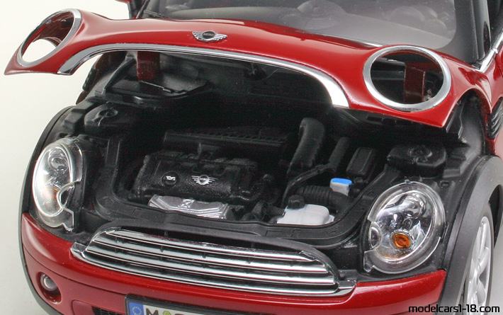 2003 - Mini Cooper Kyosho 1/18 (Rot) Motor