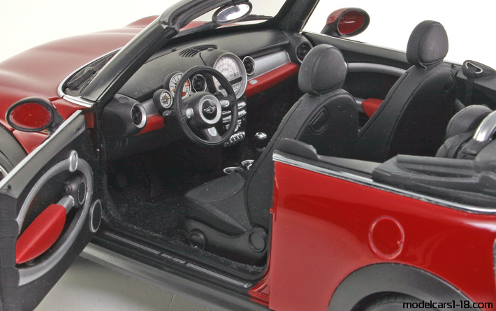 2003 - Mini Cooper Kyosho 1/18 (Rot) Innenraum Armaturenbrett