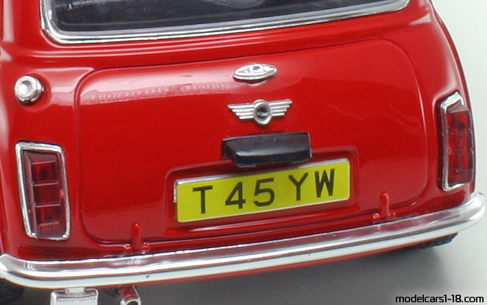 1969 - Morris Mini Cooper Bburago 1/16 (Red / Weiß) Kofferraum / Klappbare Scheinwerfer