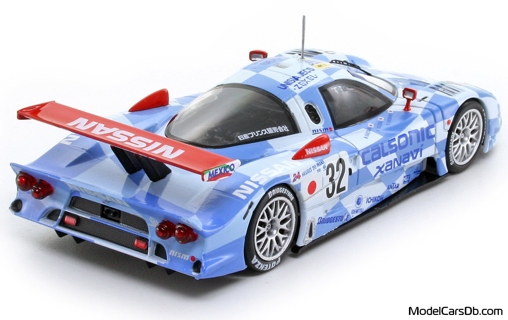 1998 - Nissan R390 GT1 Hachette 1/43 (Weiß / Blau) Hinten rechte seite