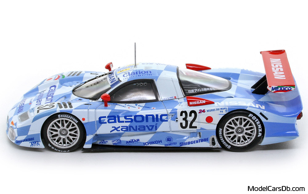 1998 - Nissan R390 GT1 Hachette 1/43 (Weiß / Blau) Seite