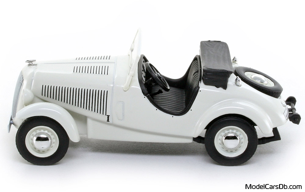 1934 - Opel Gelandesportwagen Altaya 1/43 (Weiß) Seite