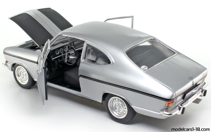 1966 - Opel Kadett 1900 Rallye Revell 1/18 (Silber / Schwarz) Zu öffnende Teile