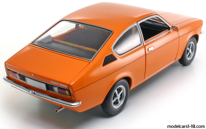 1976 - Opel Kadett C Coupe Minichamps 1/18 (Orange) Hinten rechte seite