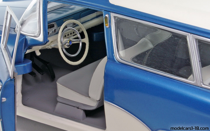 1958 - Opel Rekord P1 Caravan Minichamps 1/18 (Blau / Weiß) Innenraum Armaturenbrett