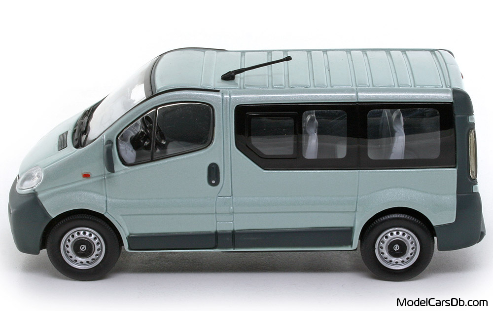 2001 - Opel Vivaro Minichamps 1/43 (Weiß) Seite