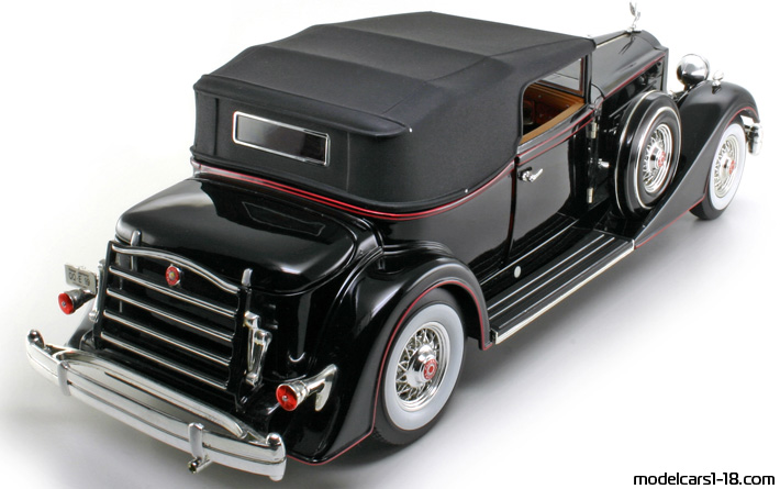 1934 - Packard Twelve Anson 1/18 (Schwarz) Hinten rechte seite
