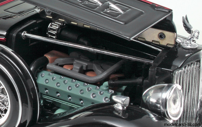 1934 - Packard Twelve Anson 1/18 (Schwarz) Kofferraum / Klappbare Scheinwerfer