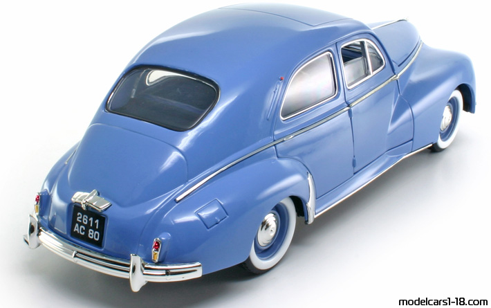 1954 - Peugeot 203 Solido 1/18 (Blau) Hinten rechte seite