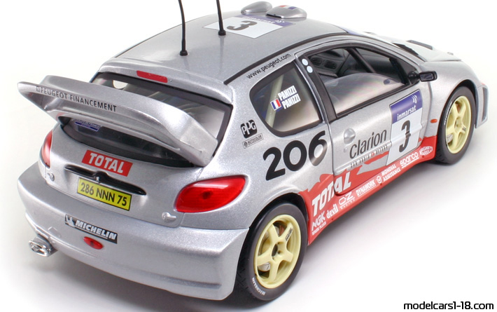 2002 - Peugeot 206 WRC Solido 1/18 (Silber) Hinten rechte seite