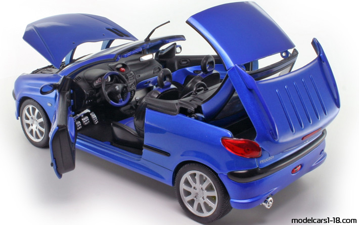 2002 - Peugeot 206 cc Welly 1/18 (Blau) Zu öffnende Teile