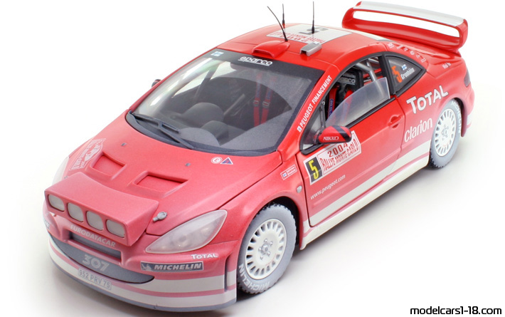 2004 - Peugeot 307 WRC Solido 1/18 (Rot / Weiß) Vorne linke Seite