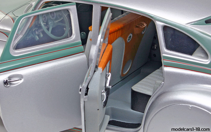 1933 - Pierce-Arrow Silver Arrow Signature Models 1/18 (Silber / Grün) Innenraum Armaturenbrett