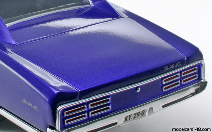 1967 - Pontiac GTO ERTL 1/18 (Blau) Kofferraum / Klappbare Scheinwerfer