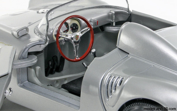 1958 - Porsche 550 A Spyder Maisto 1/18 (Silber) Innenraum Armaturenbrett