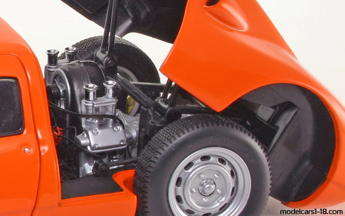 1964 - Porsche 904 Carrera GTS Minichamps 1/18 (Orange / Schwarz) Motor