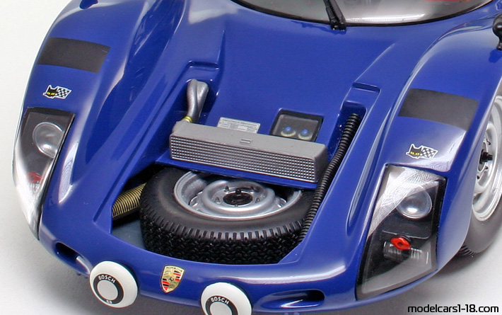 1966 - Porsche 906 Minichamps 1/18 (Blau / Silber) Kofferraum / Klappbare Scheinwerfer