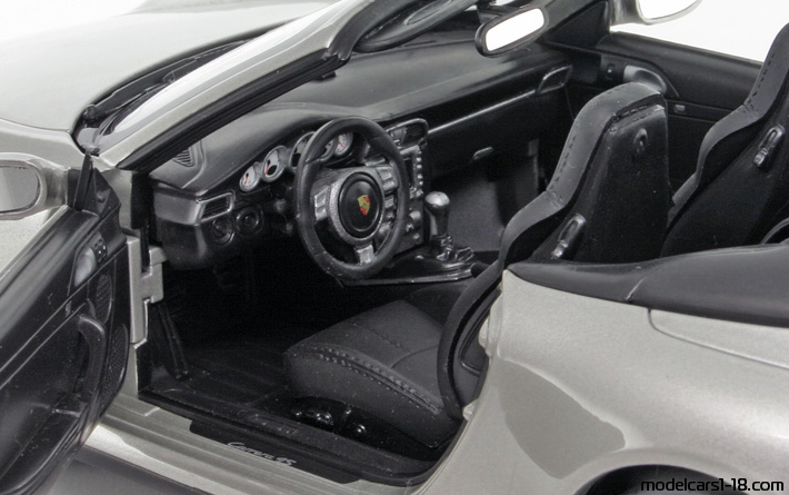 2006 - Porsche 911 Carrera 4S Cabriolet (997) Norev 1/18 (Silber) Innenraum Armaturenbrett