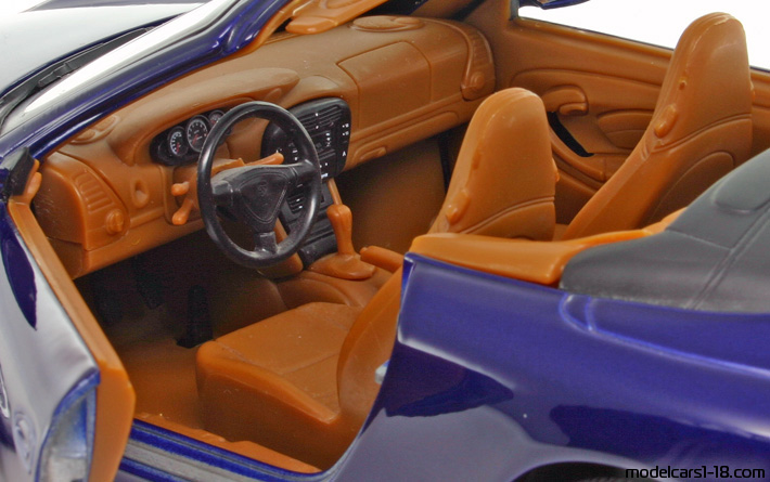2001 - Porsche 911 Carrera (996) Gate 1/18 (Blau) Innenraum Armaturenbrett