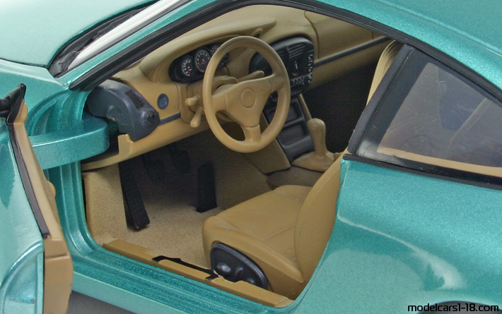 1997 - Porsche 911 Carrera (996) UT 1/18 (Grün) Innenraum Armaturenbrett