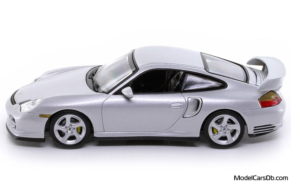 2000 - Porsche 911 GT2 (996) Minichamps 1/43 (Silber) Seite